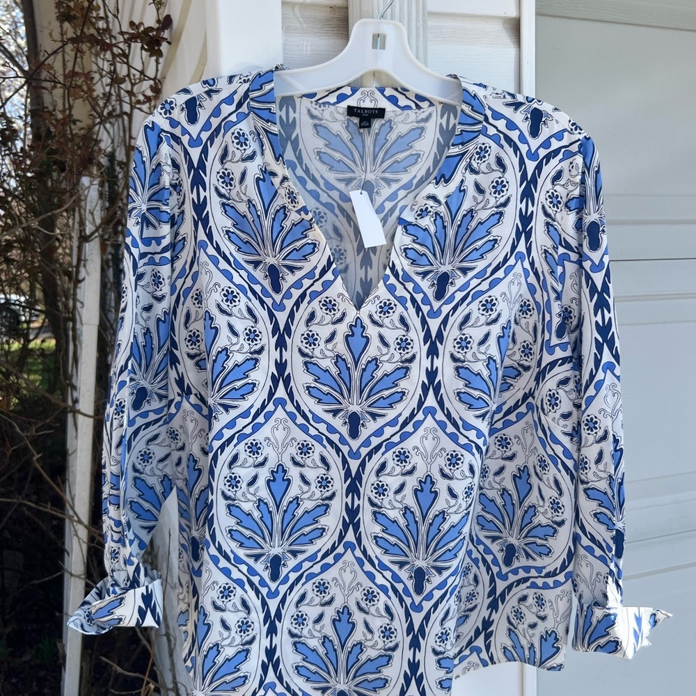 NWT Talbots Gorgeous White Blues Floral Split Neck Long Sleeve Blouse